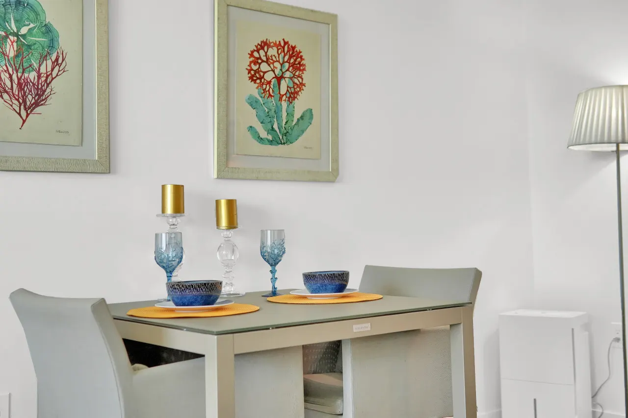 SF Beautiful Blue & Gold Studio with Ocean View 17