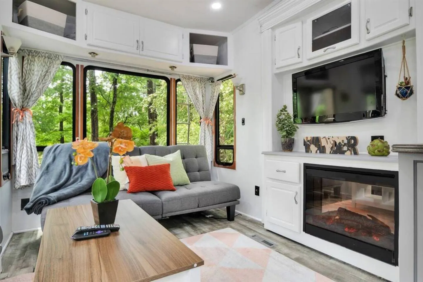 Cozy RV with Fireplace, Grill & Patio 6