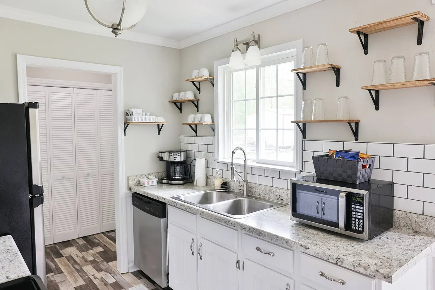 Very cute, cozy 3Br by Chief Ladiga Trail