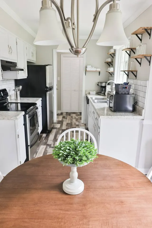 Very cute, cozy 3Br by Chief Ladiga Trail 20