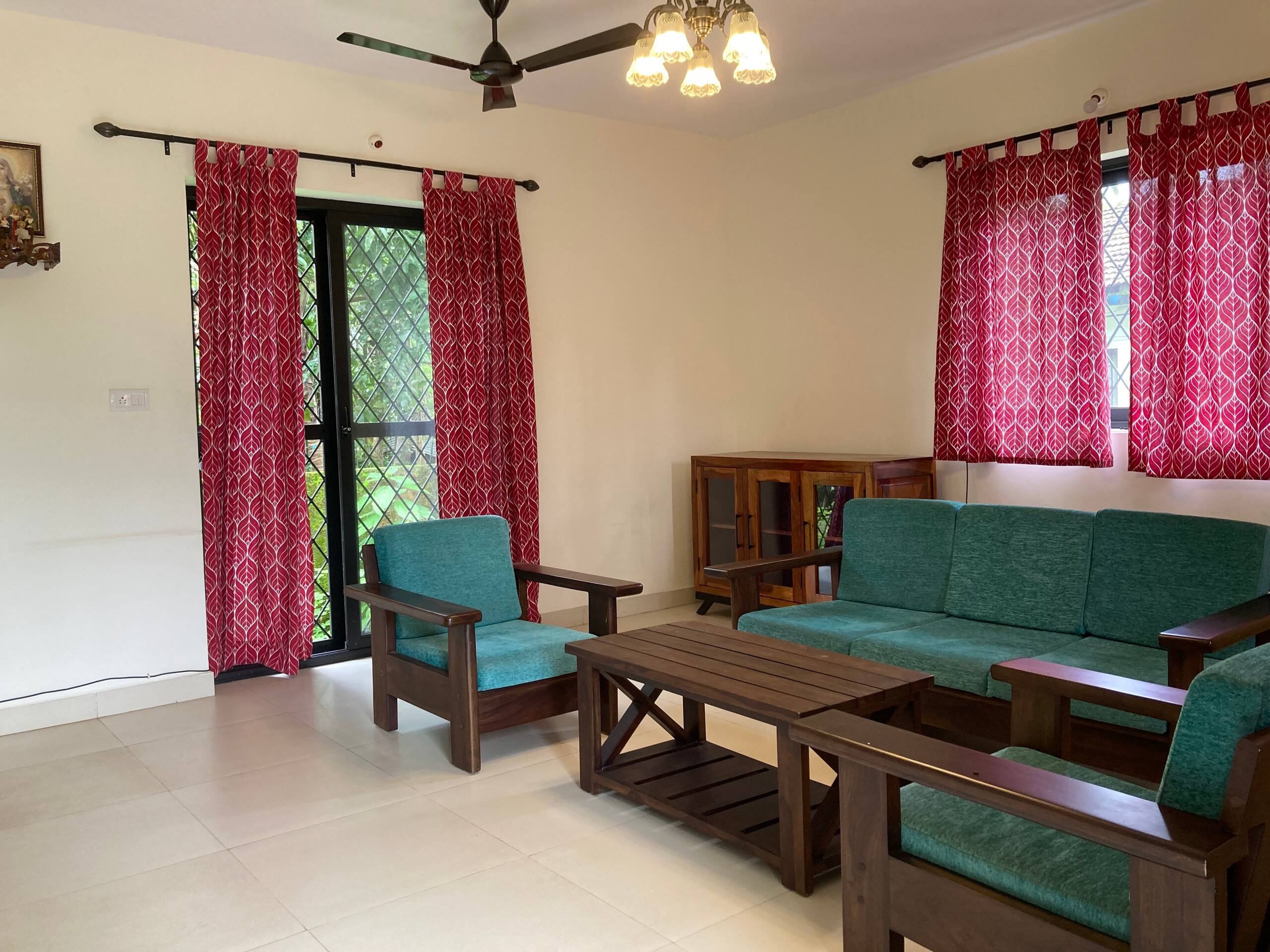 The Village Lane Hideaway | 3BHK | Mobor Beach| 11