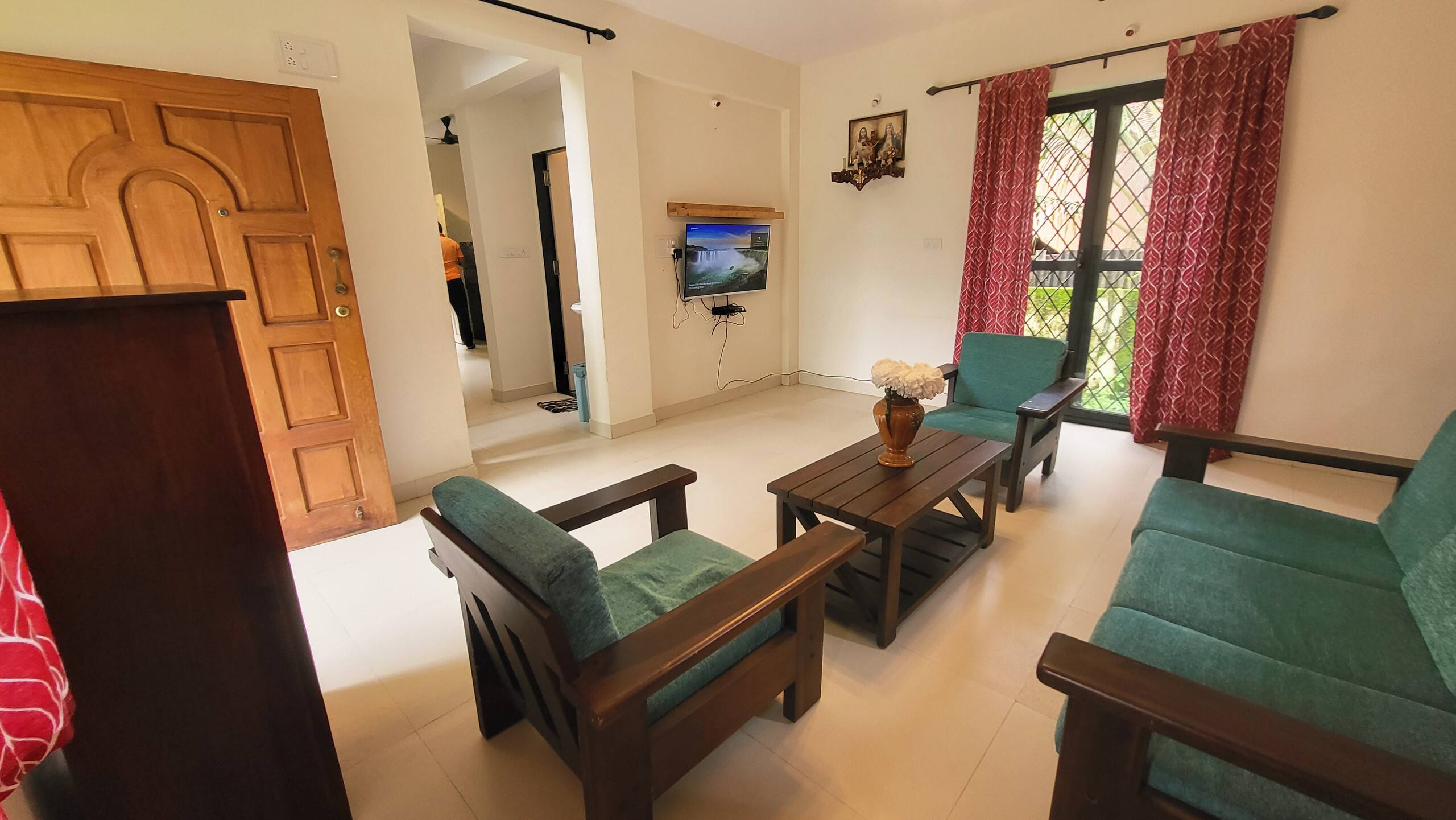 The Village Lane Hideaway | 3BHK | Mobor Beach| 9