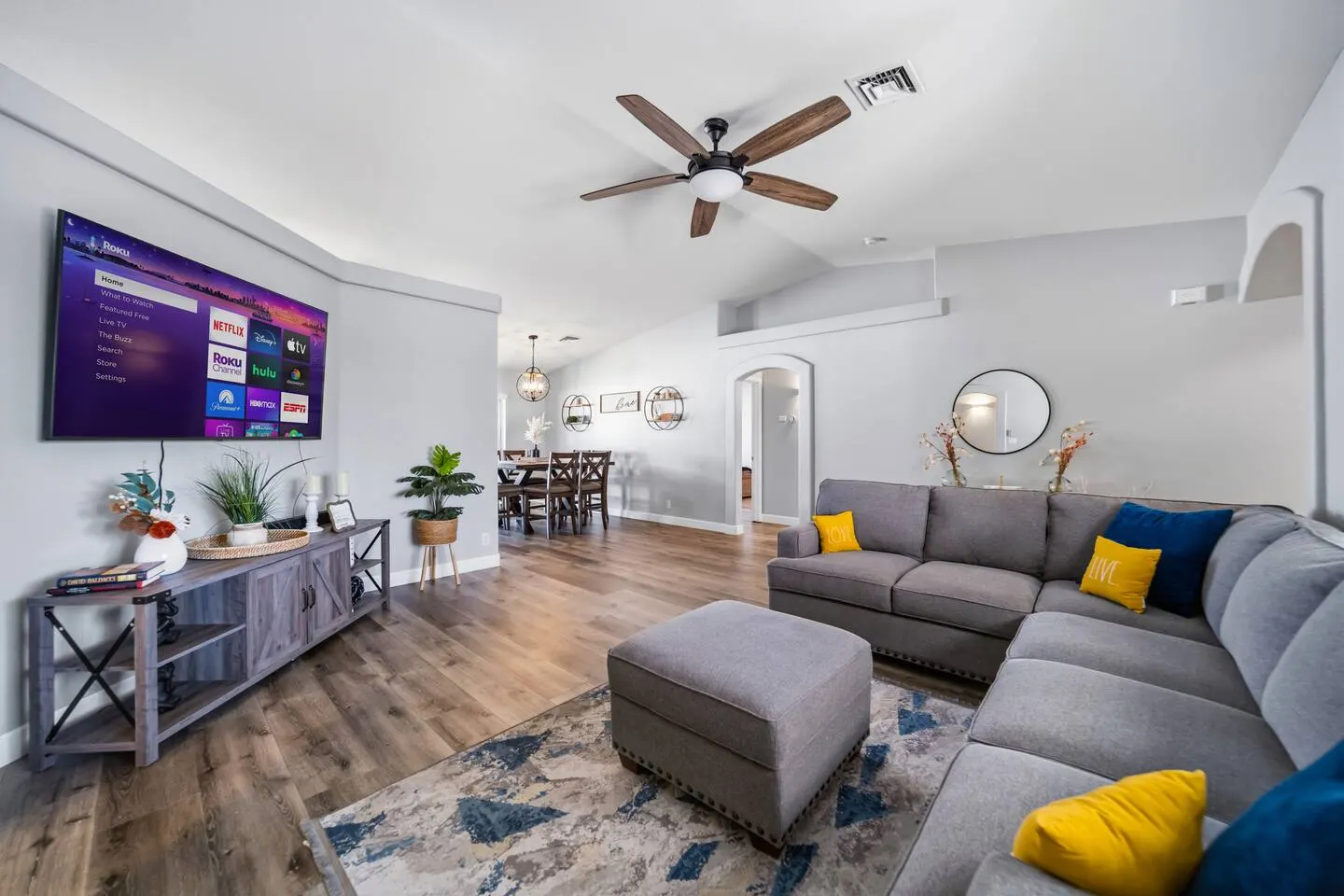 Downtown Palms | Pool | 3bd | BBQ | Sleeps 9 — photo 2