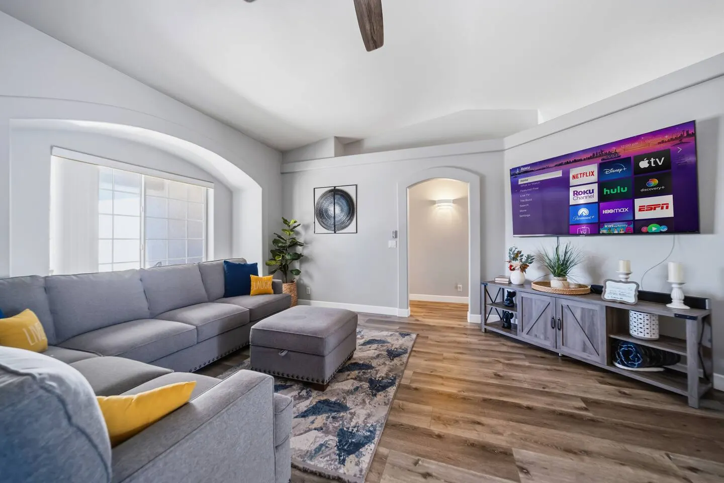 Downtown Palms | Pool | 3bd | BBQ | Sleeps 9 — photo 3