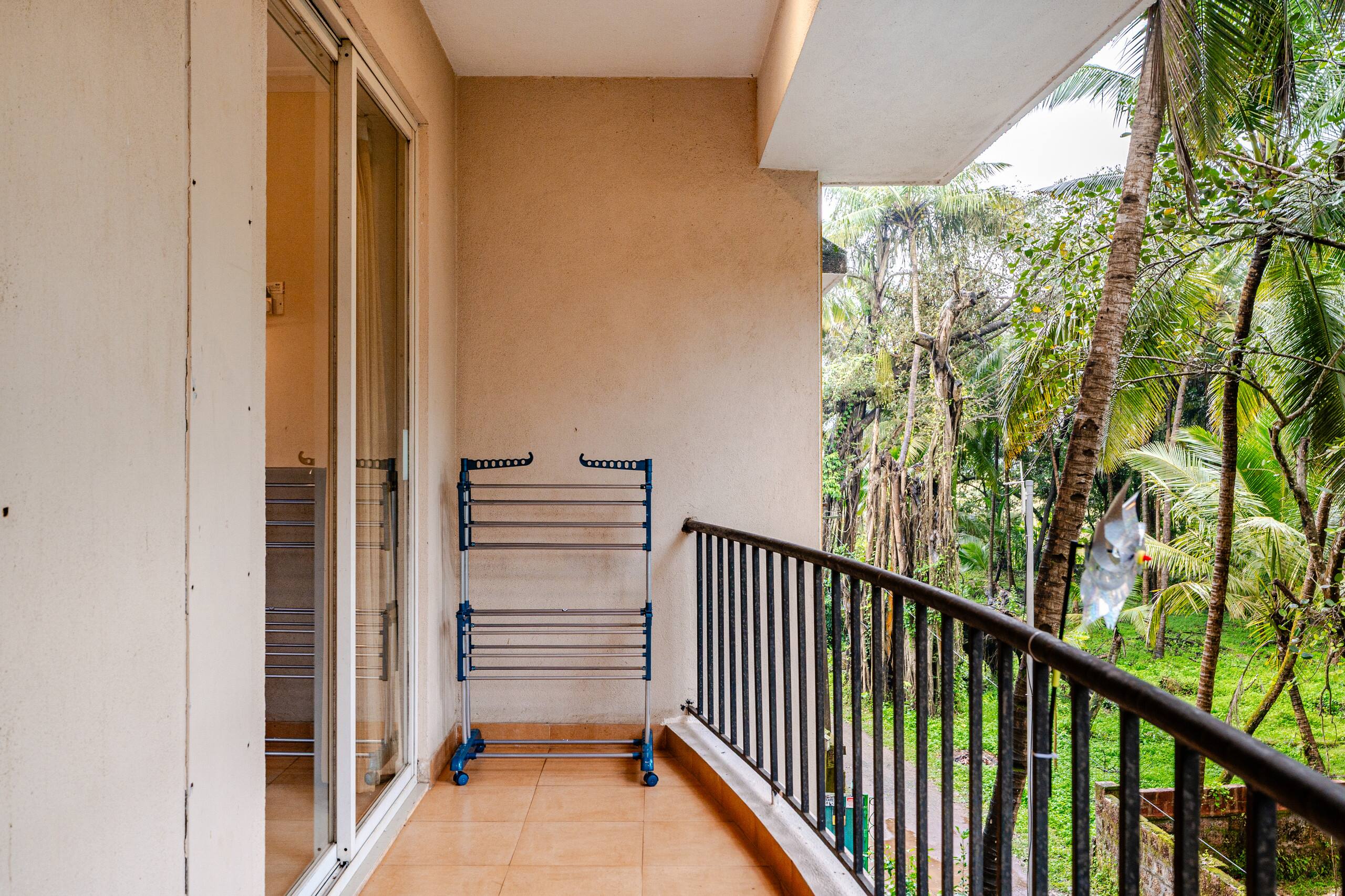 Treehouse Blue 1 bhk-/1, Pool, WiFi & Breakfast 34