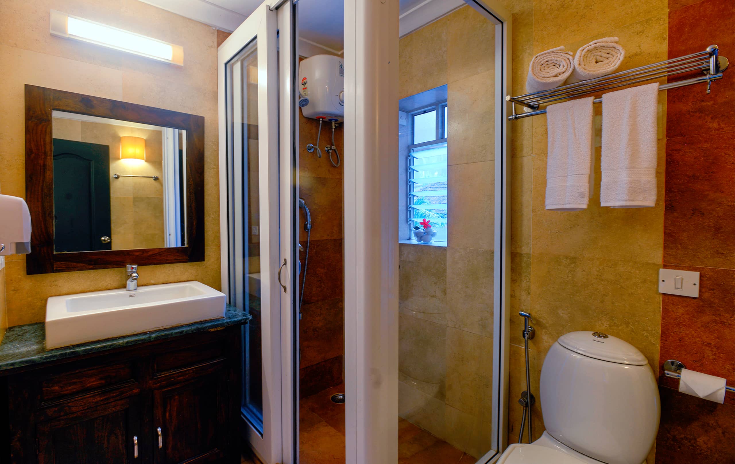Treehouse Blue 1 bhk-/1, Pool, WiFi & Breakfast 27