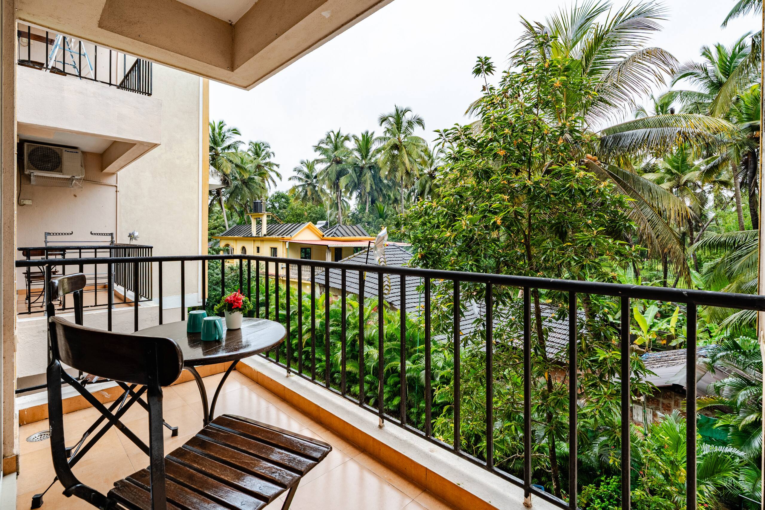 Treehouse Blue 1 bhk-/1, Pool, WiFi & Breakfast 35