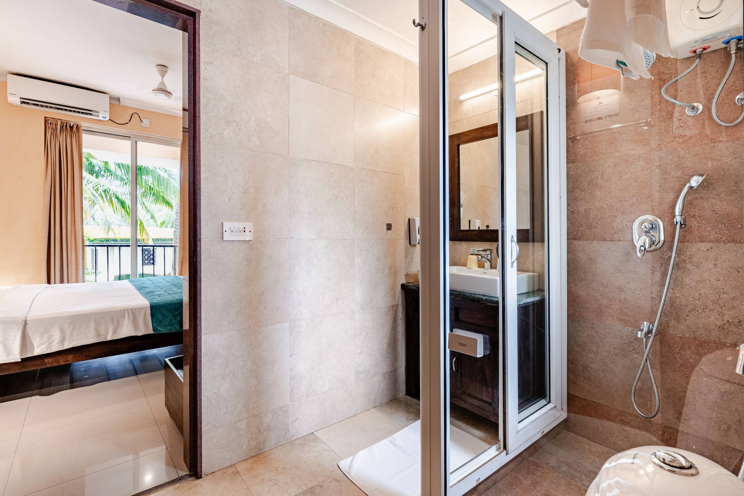 Treehouse Blue 1 bhk-/1, Pool, WiFi & Breakfast 29