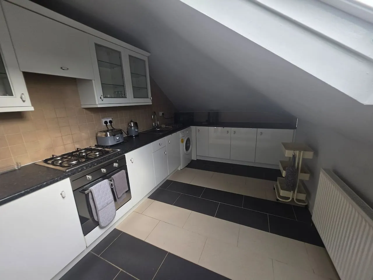 Hullidays City Centre Duplex Style Urban Apt 4 13