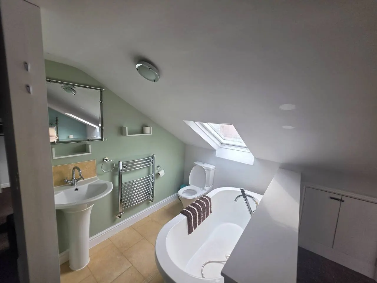 Hullidays City Centre Duplex Style Urban Apt 4 — photo 4