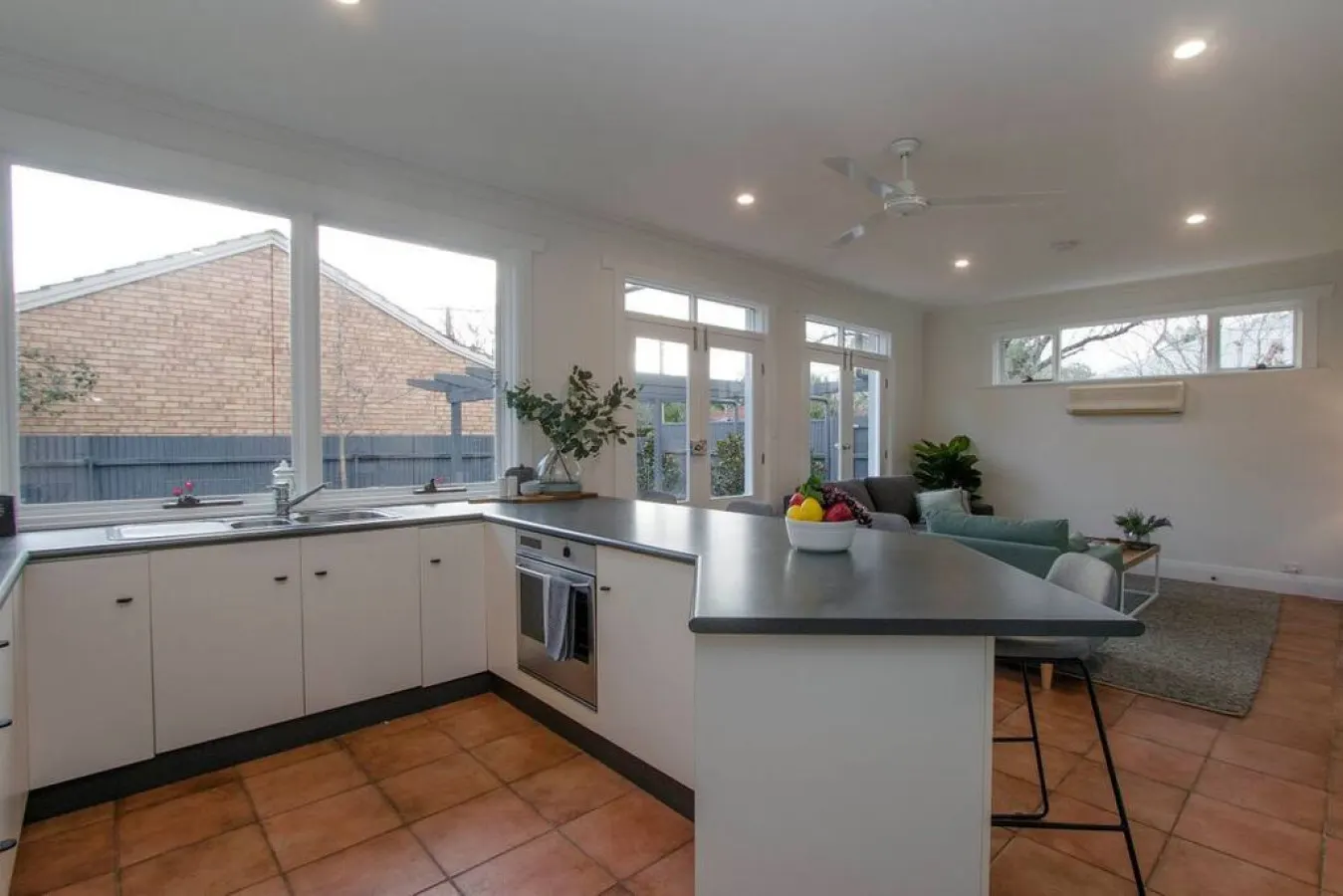 Morris Cottage—Spacious Abode in Easy Location — photo 3