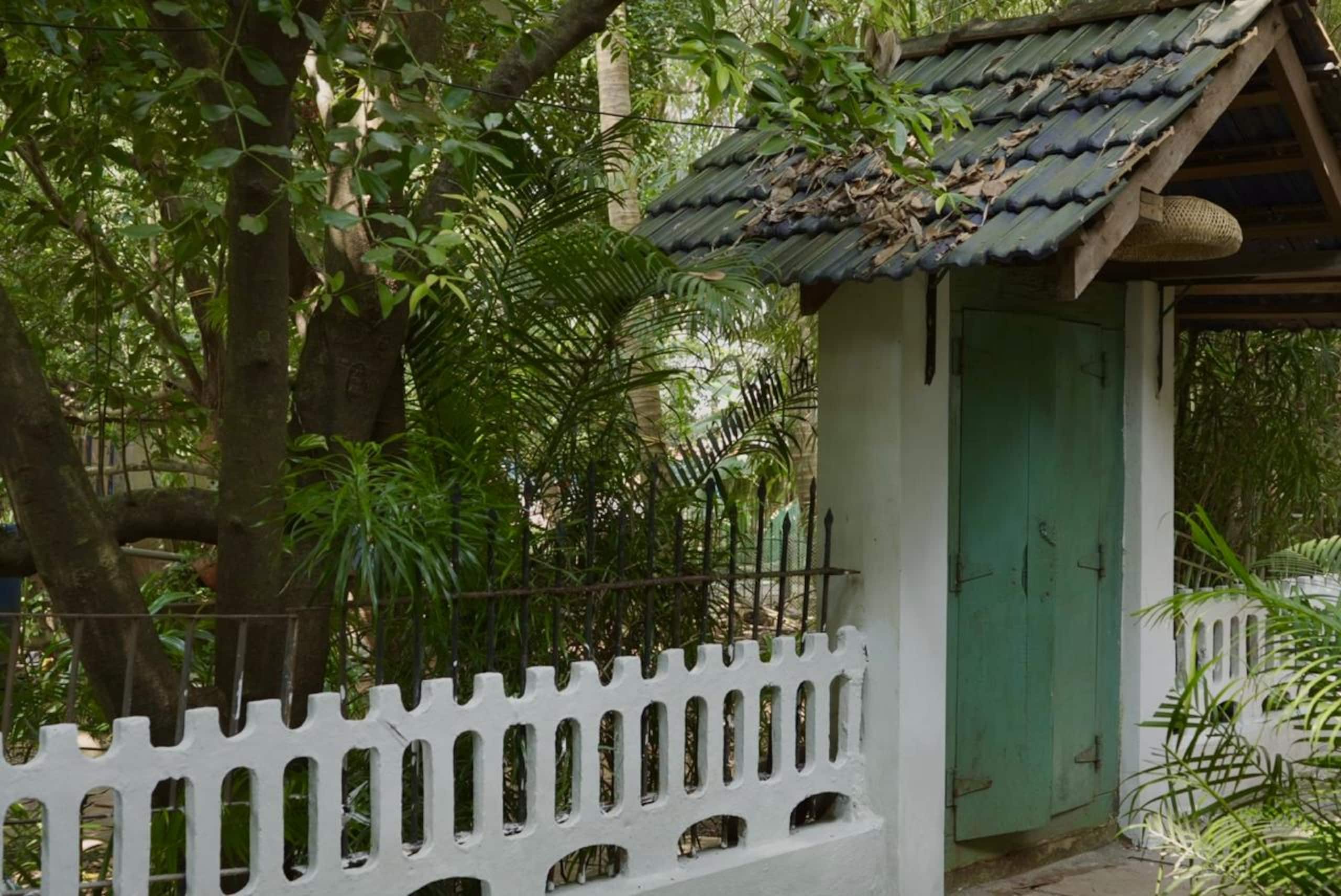 Hidden Tropical Stay in Calangute - Close to Beach 18