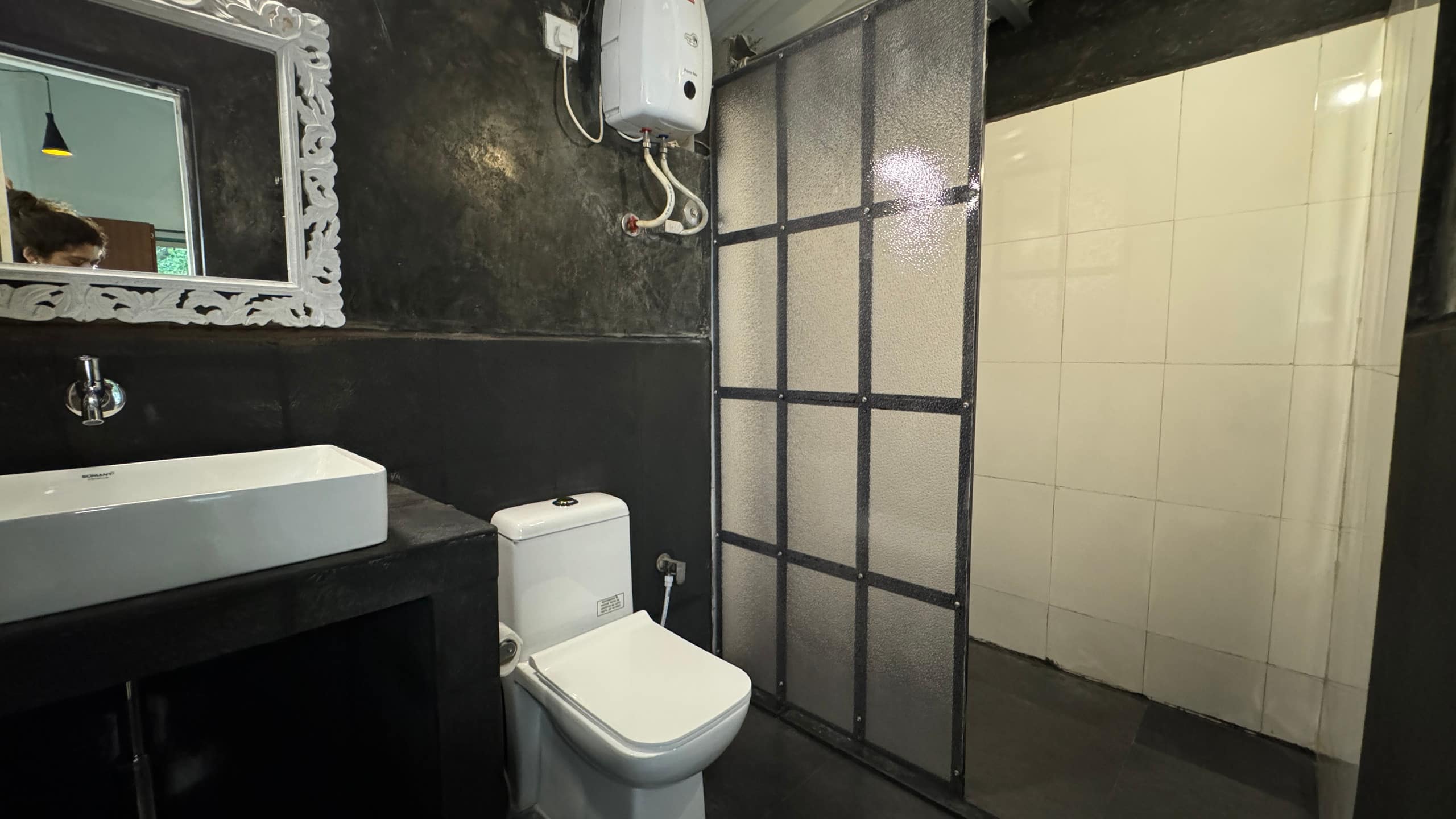 Hidden Tropical Stay in Calangute - Close to Beach 14