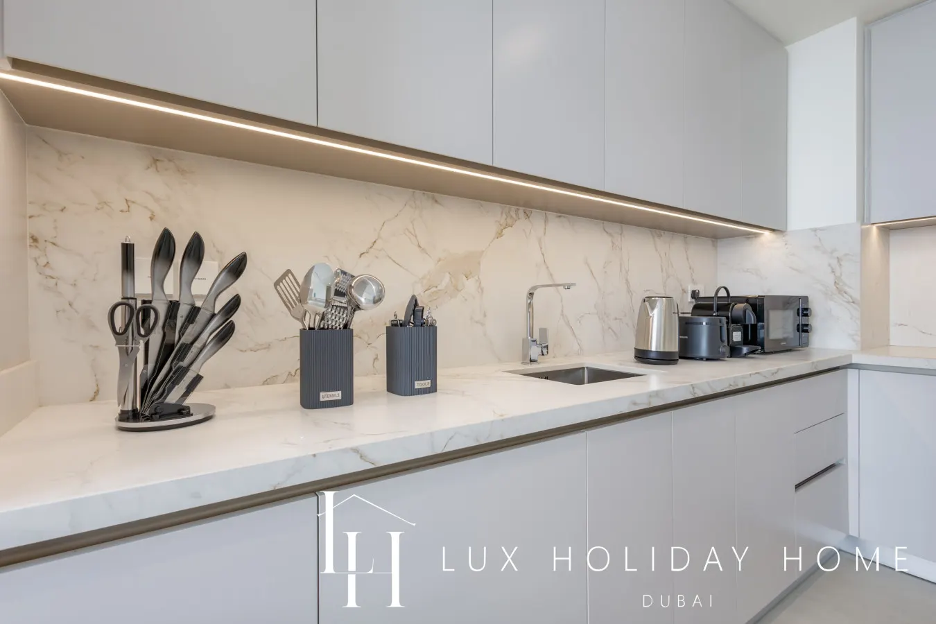 LUX The Beach Mansion Atlantis View Suite 3 15