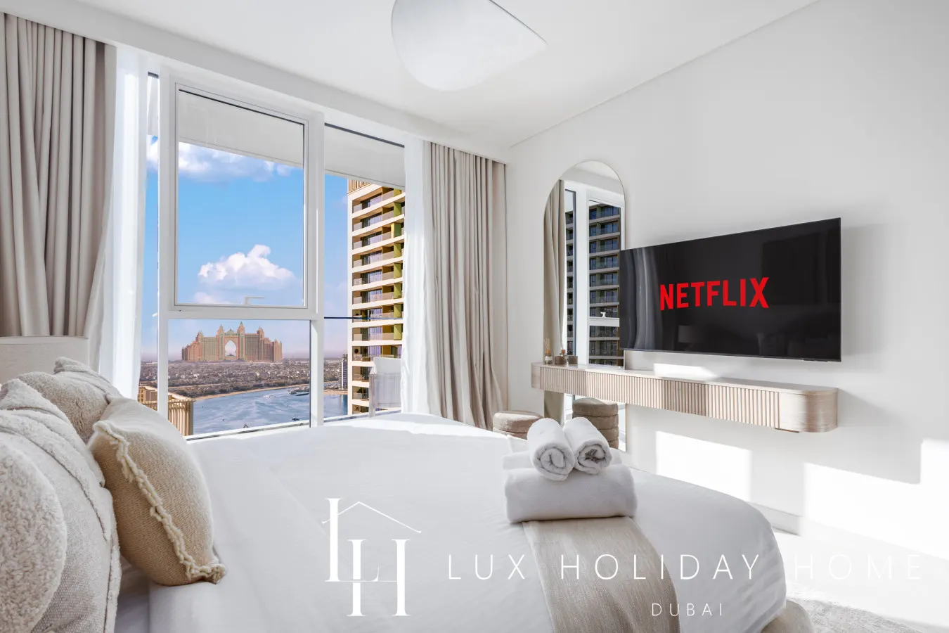 LUX The Beach Mansion Atlantis View Suite 3 5