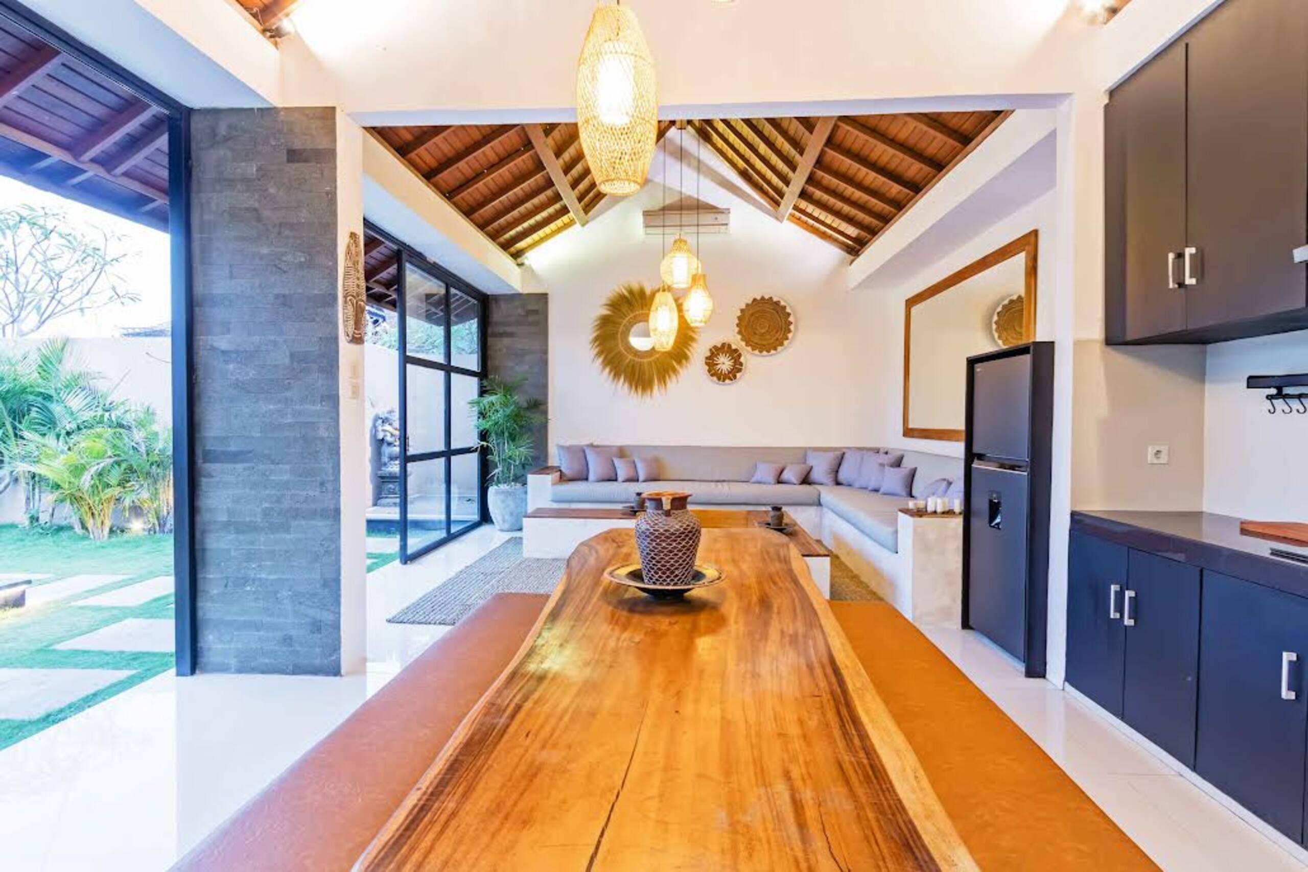 Villa Aruna – 5BR Canggu, 5 min to la brisa & surf 15