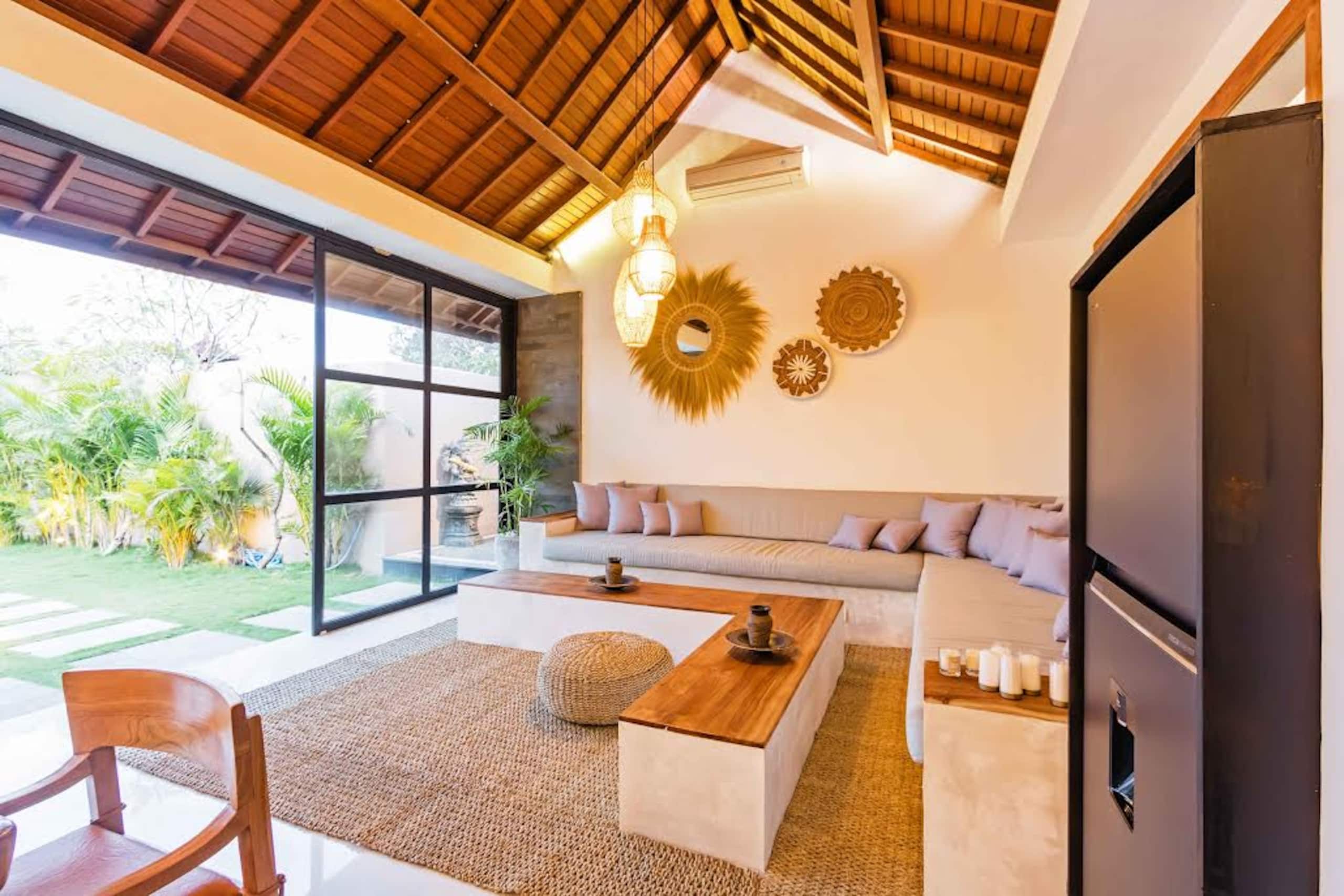 Villa Aruna – 5BR Canggu, 5 min to la brisa & surf 16