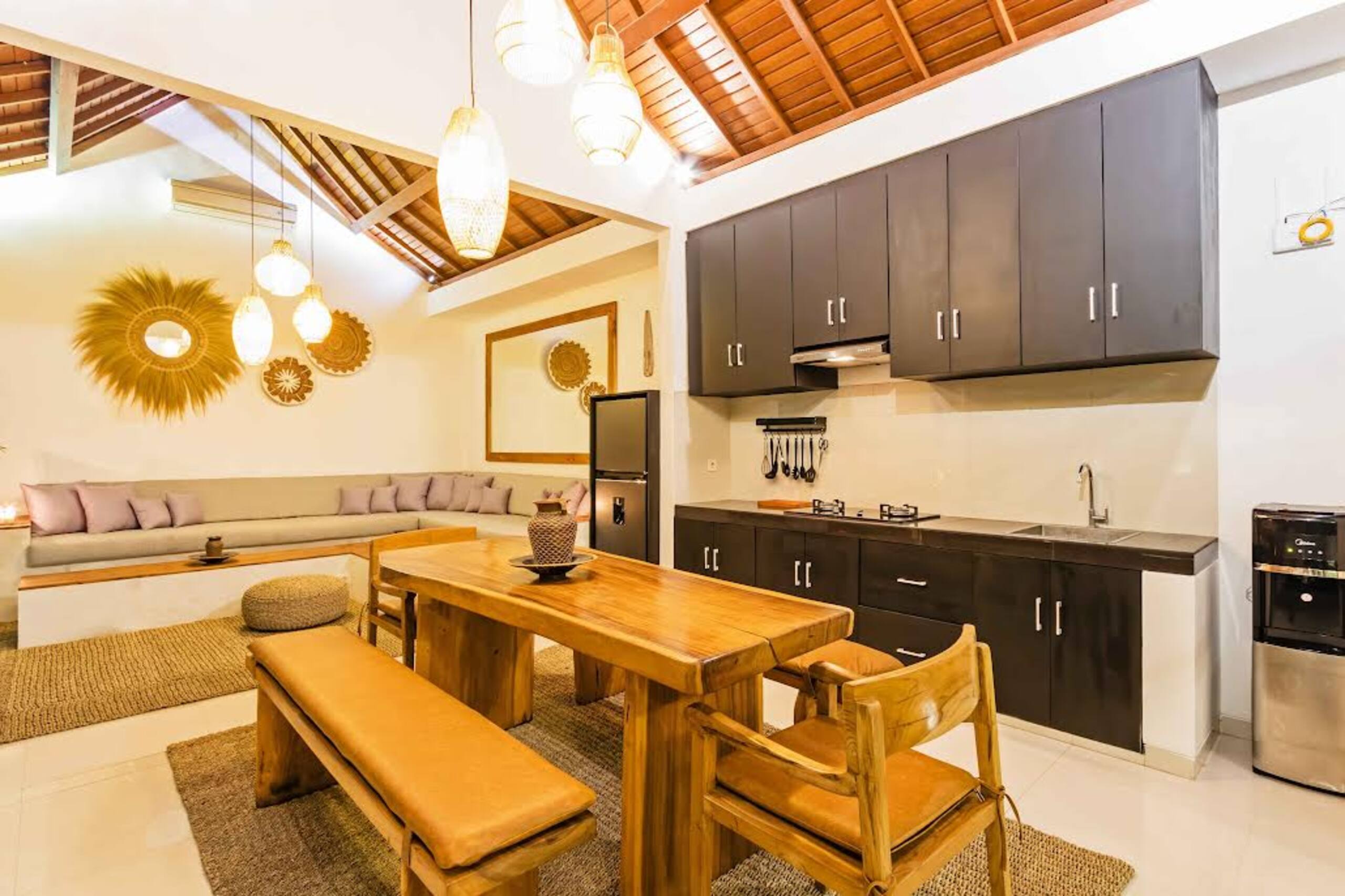 Villa Aruna – 5BR Canggu, 5 min to la brisa & surf 23