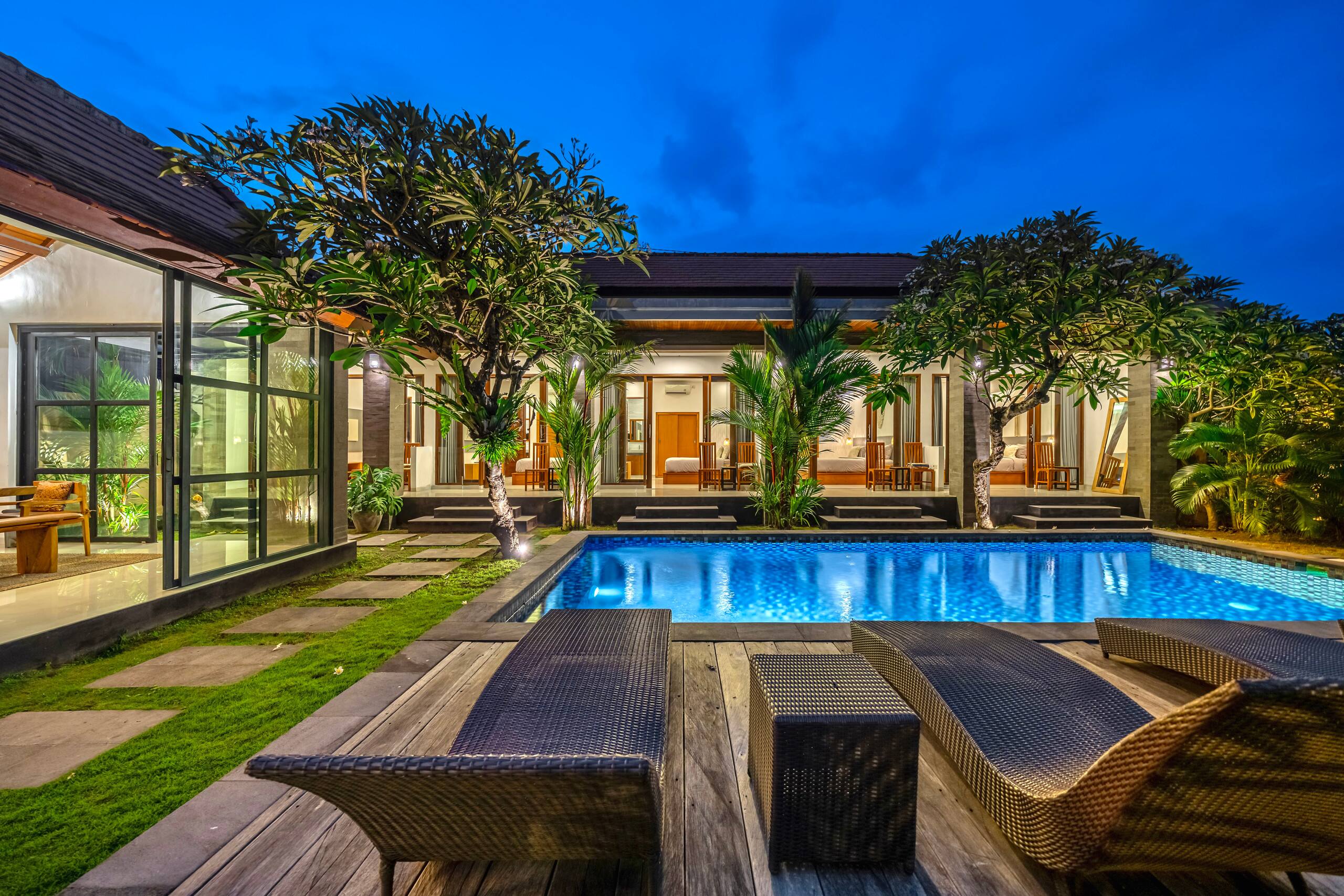 Villa Aruna – 5BR Canggu, 5 min to la brisa & surf