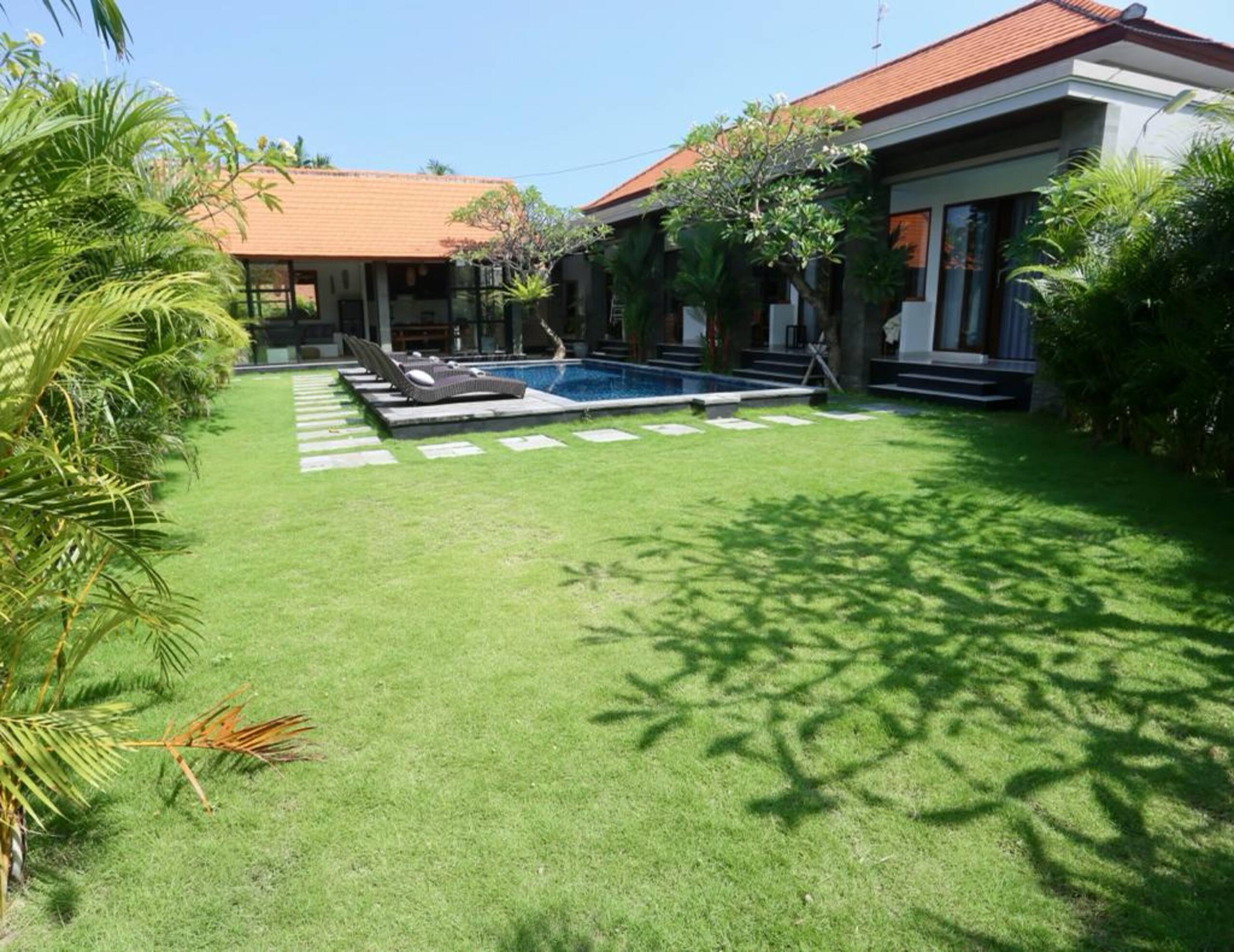 Villa Aruna – 5BR Canggu, 5 min to la brisa & surf — photo 2