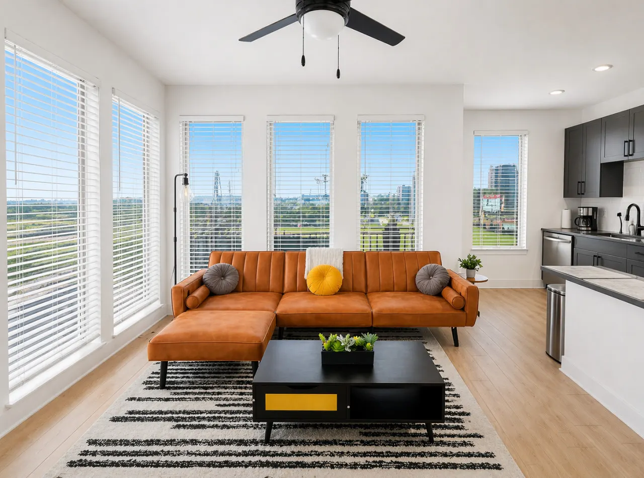Luxury Palmer Parkside Condo w/ Regions Field View 6
