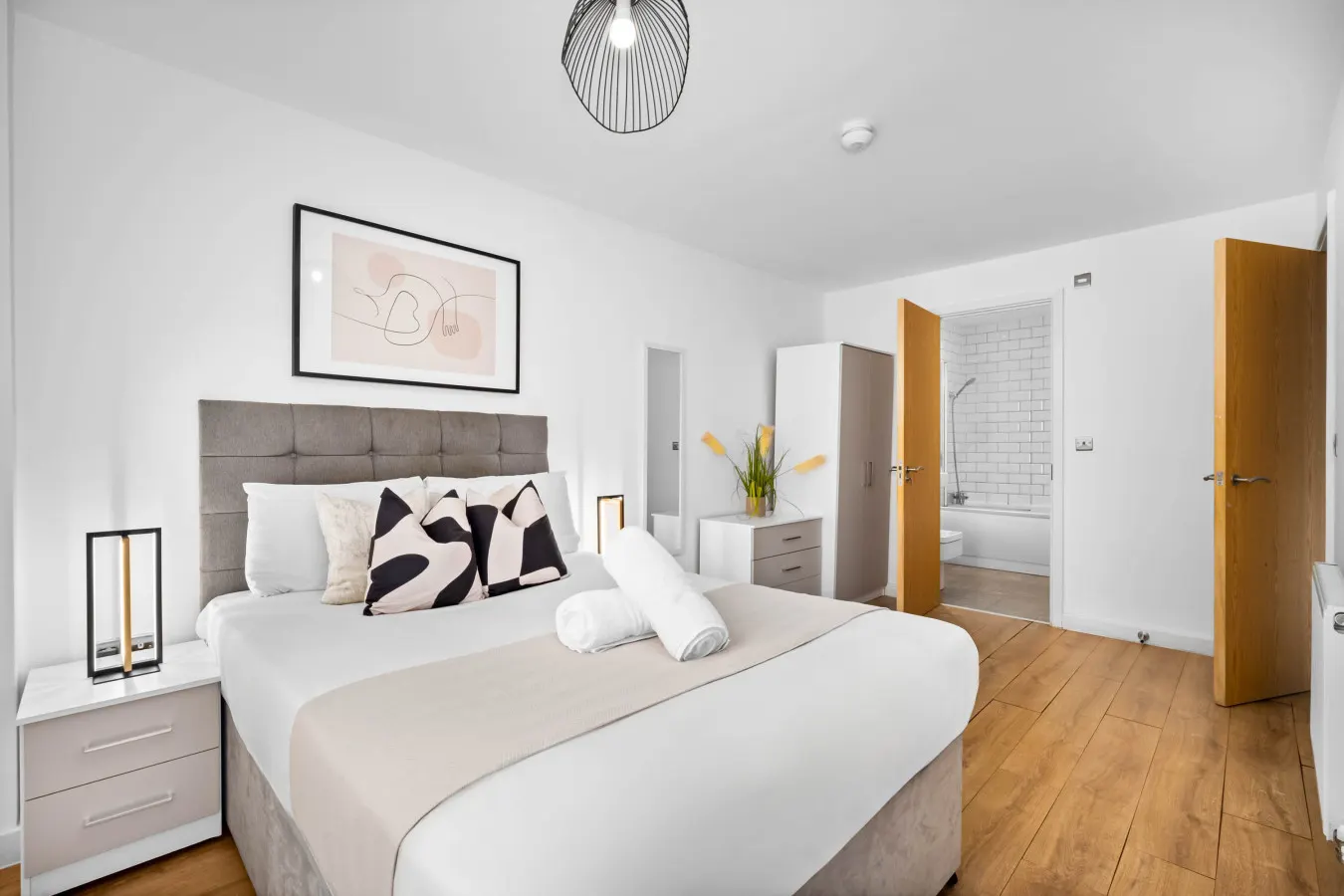Stylish JQ Apartment - Smart TV - WIFI - Centre 13