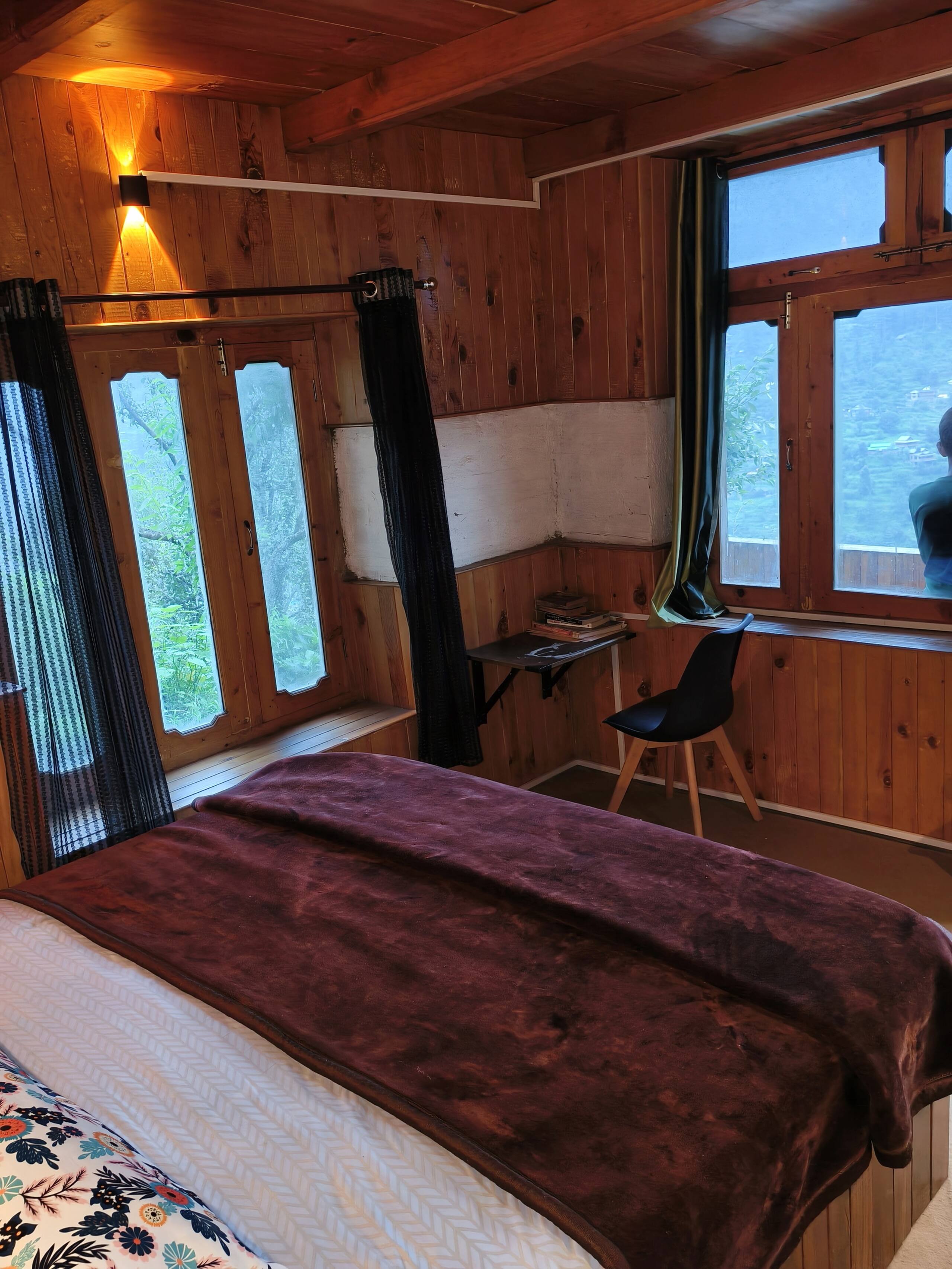 Chaman Cottage Jibhi 2 11