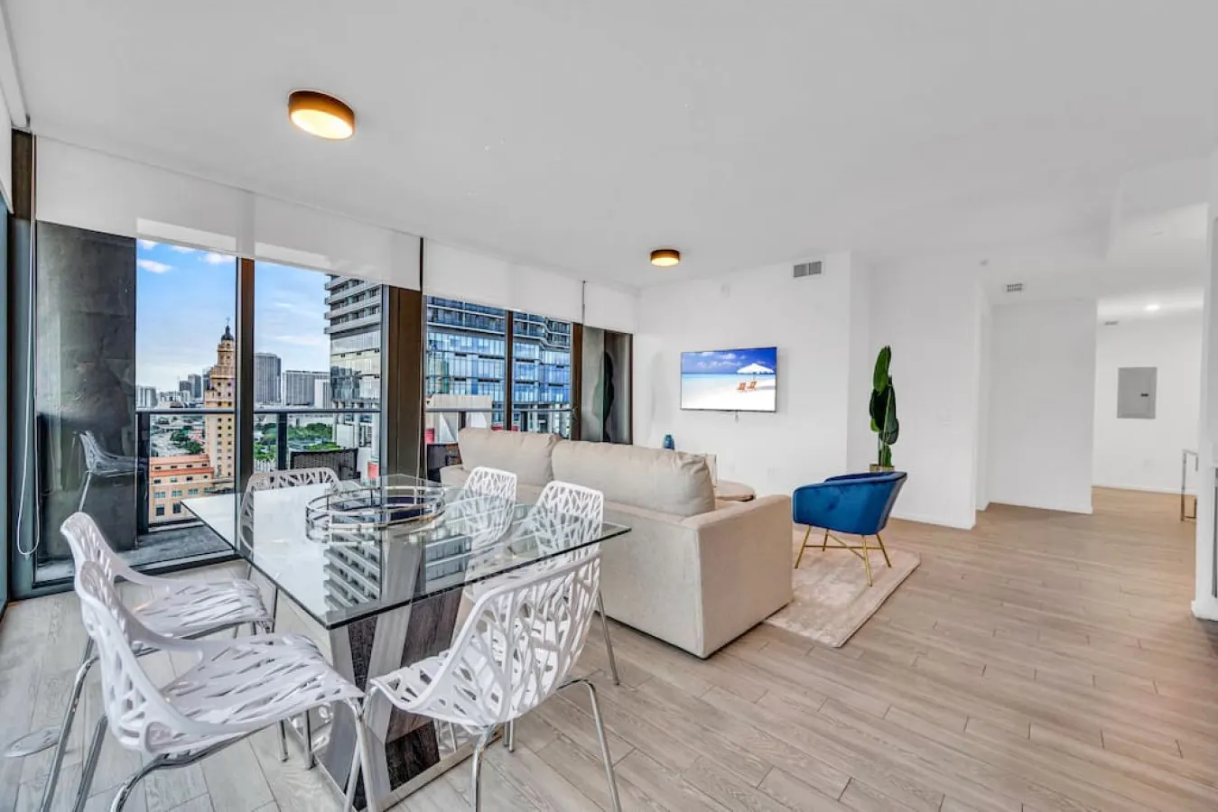 Spacious central unit in downtown Miami 2