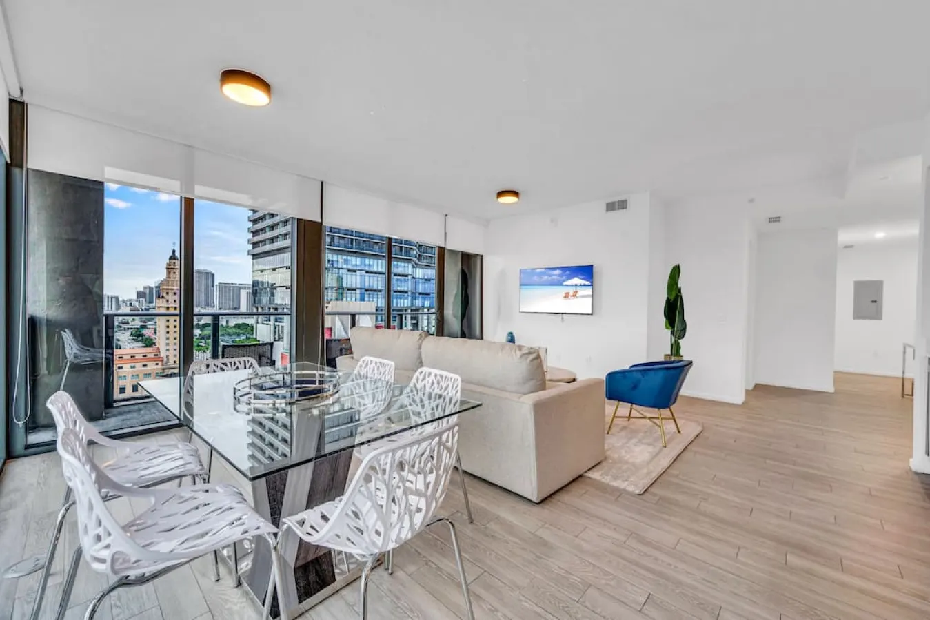 Spacious central unit in downtown Miami 10