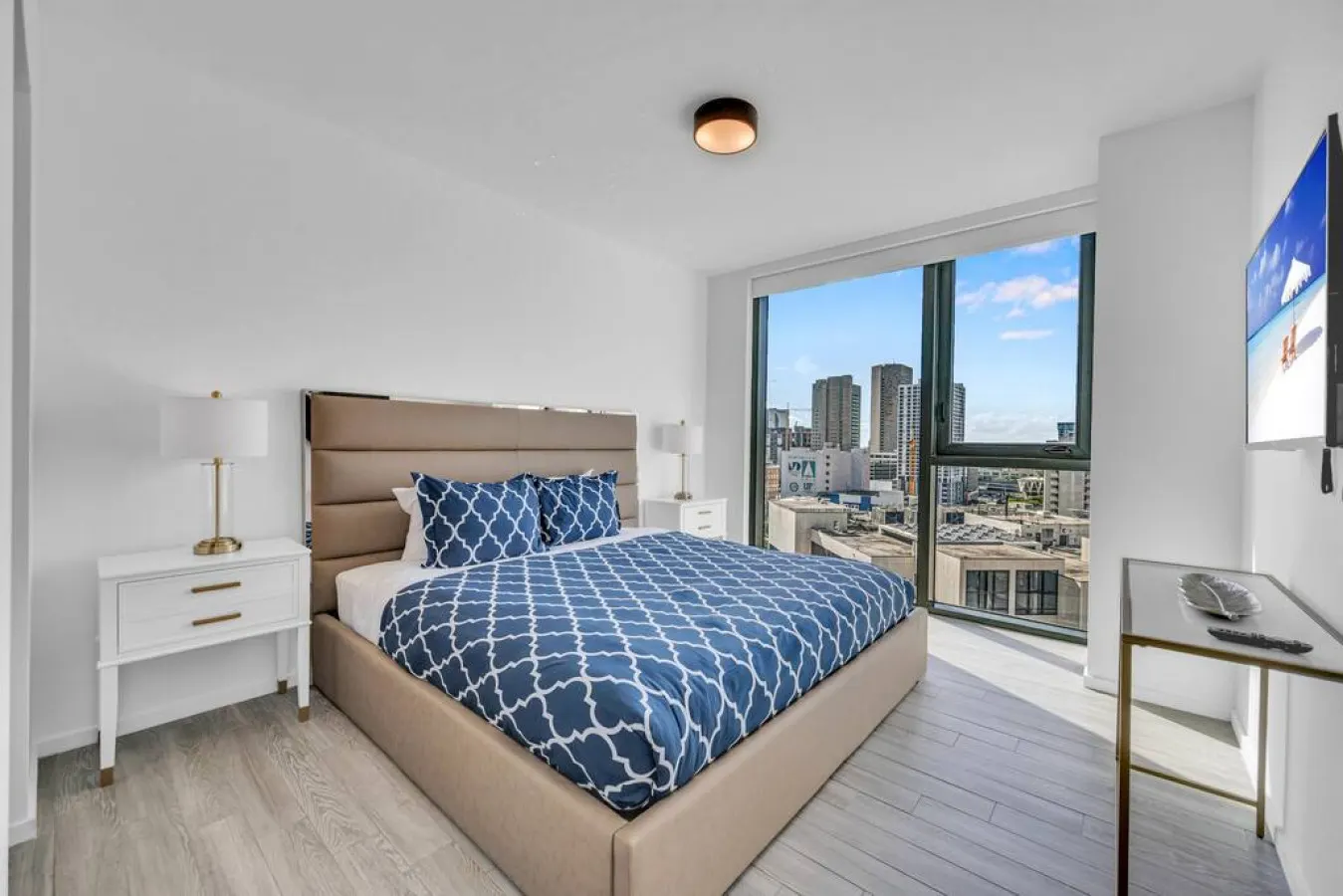Spacious central unit in downtown Miami 11