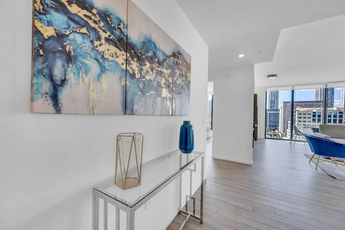 Spacious central unit in downtown Miami 8