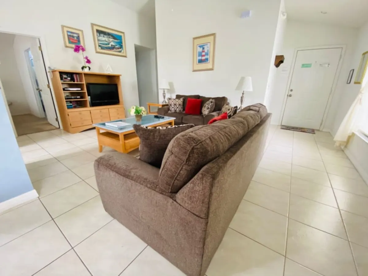 Charming 3-Bedroom Villa with Private Pool & Golf Course Views in Southern Dunes Golf & Country Club 3
