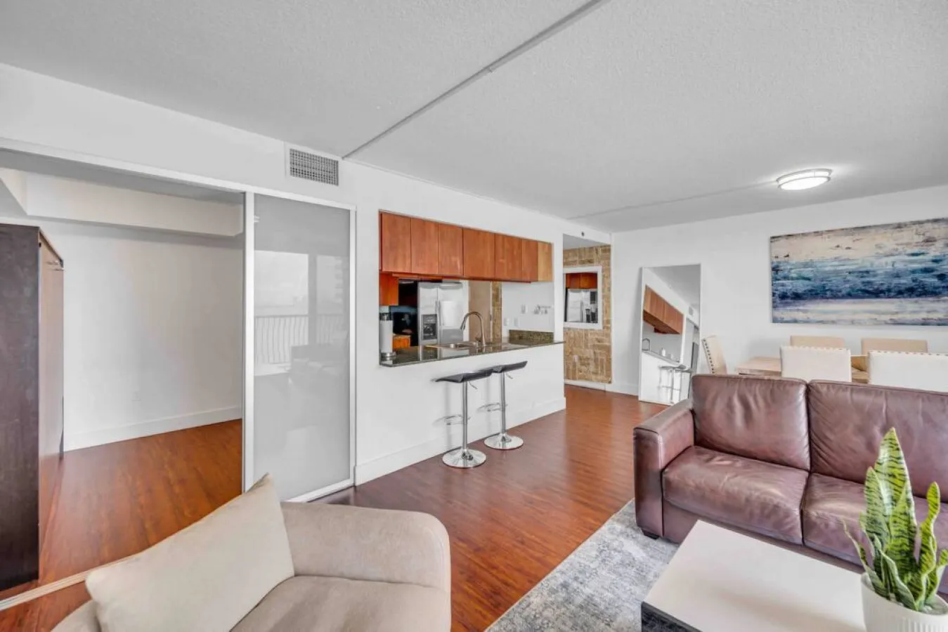 Ocean View Amazing Unit Brickell 11