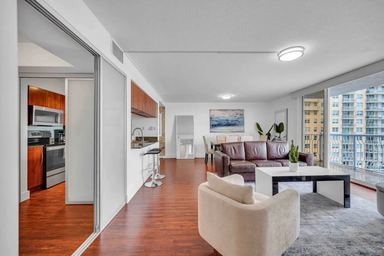 Ocean View Amazing Unit Brickell 14