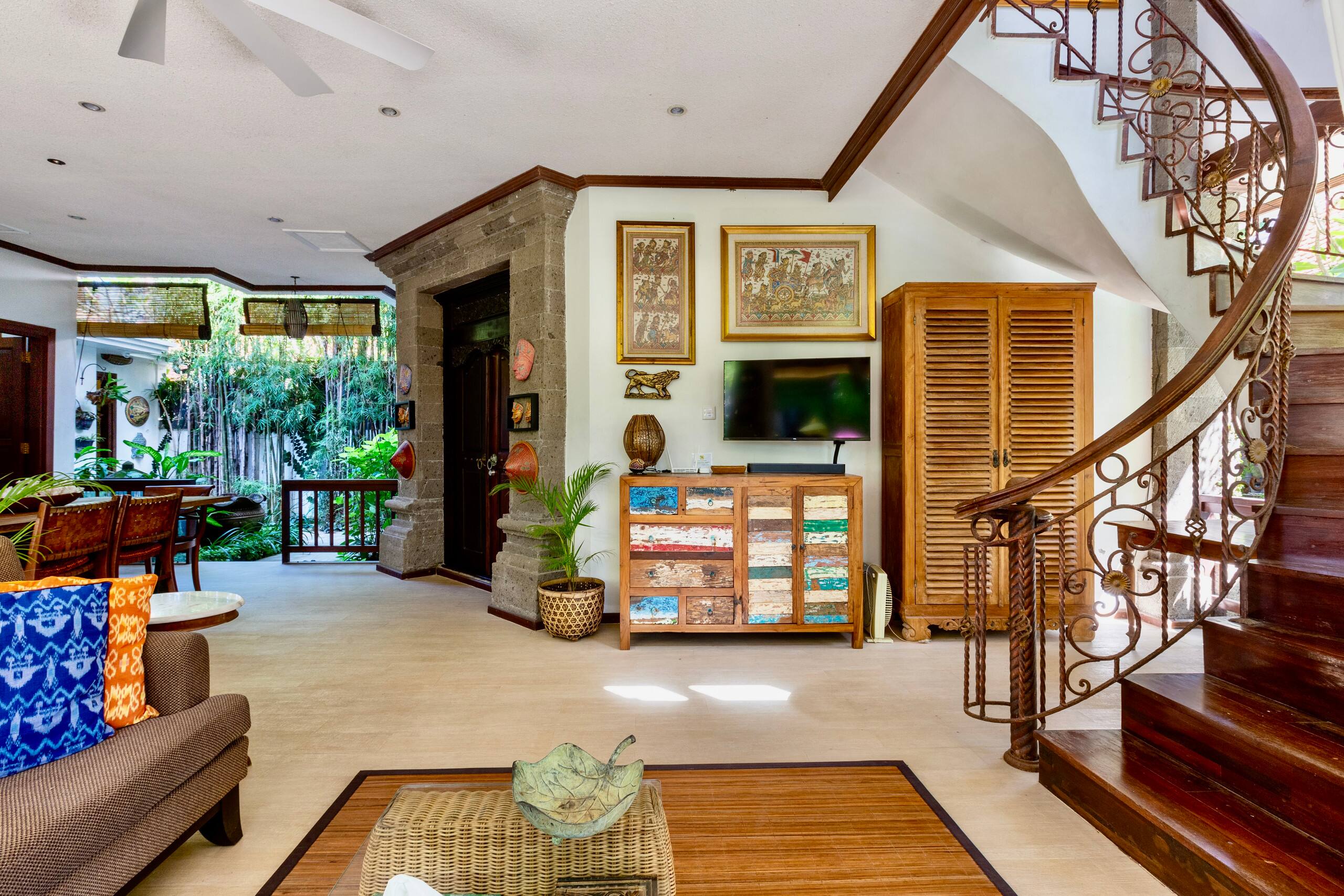 VILLA BAPAK, BEAUTIFUL 3 BDRM GARDEN VILLA,  POOL. 12