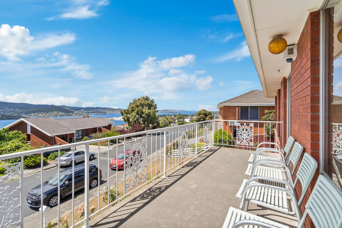 Spacious Family Home with Views — photo 5