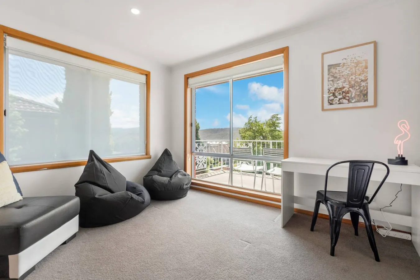 Spacious Family Home with Views 8