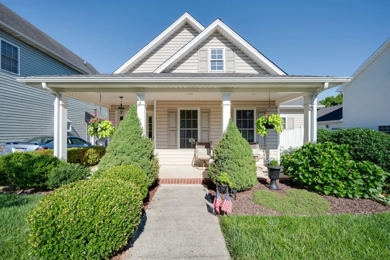 The Wyndsong | Cozy Patio, Fire Pit & Work Space