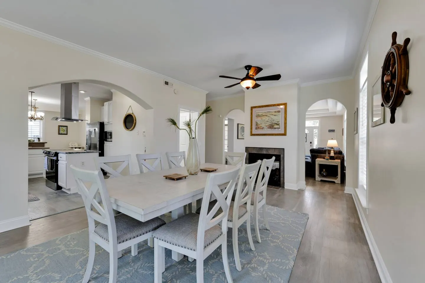 4 BR Beach Retreat - 2 Suites - Dogs Welcome 3