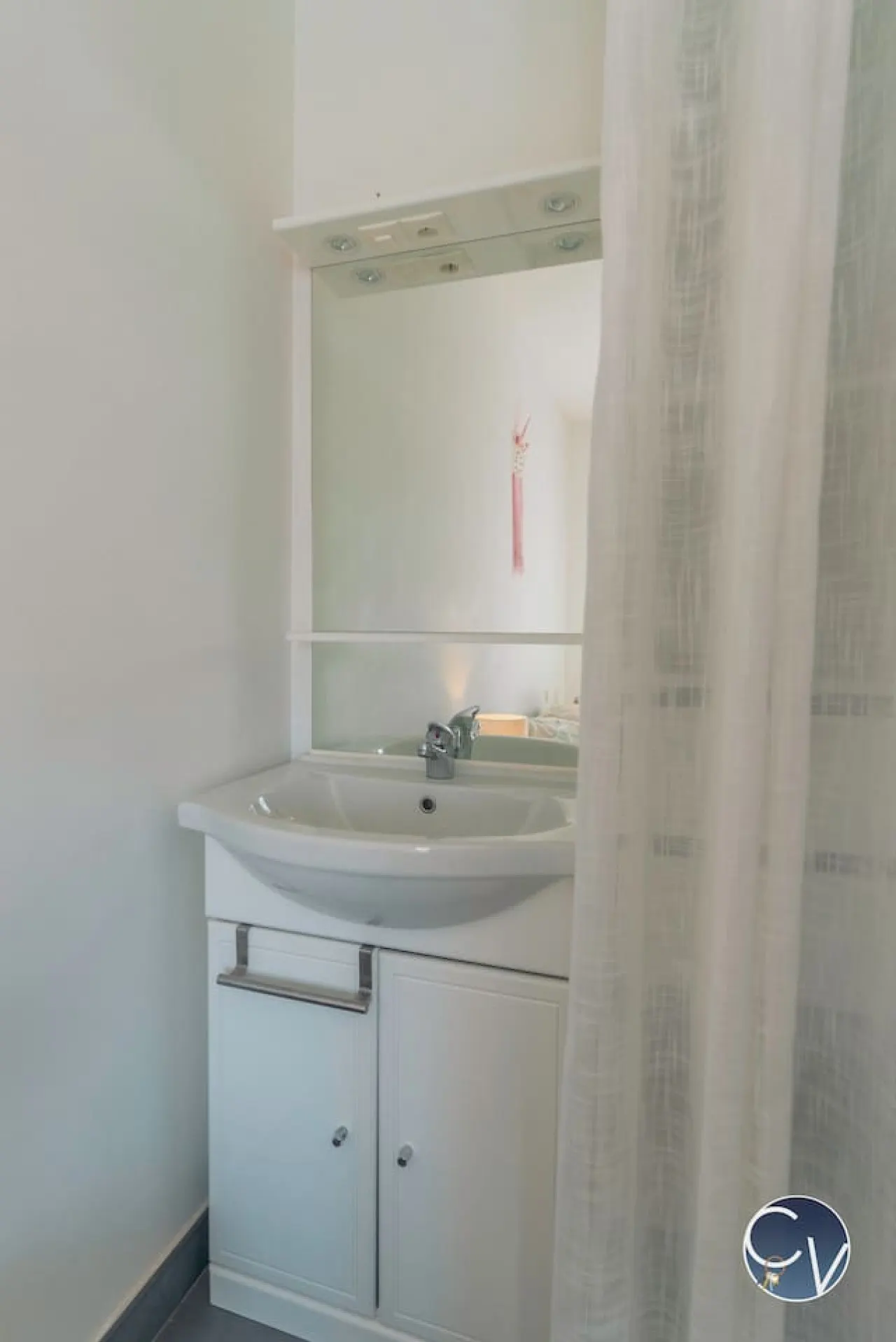 Villa moderne avec piscine dans village calme 11