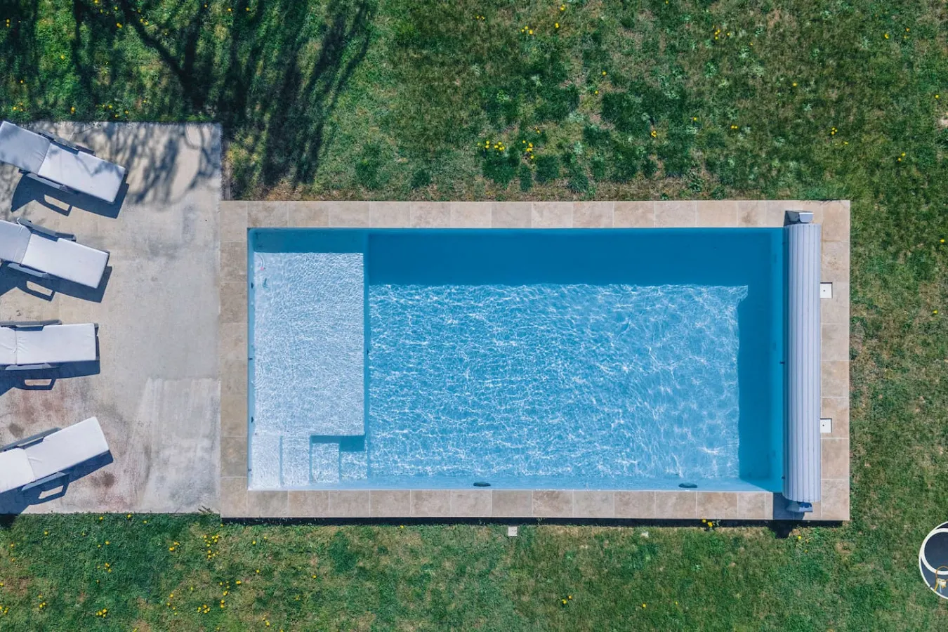 Villa moderne avec piscine dans village calme 12