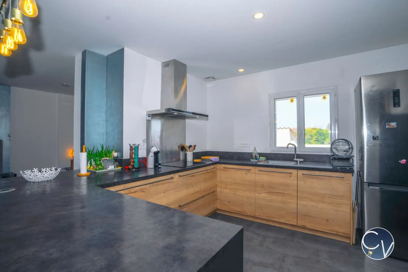 Villa moderne avec piscine dans village calme — photo 4