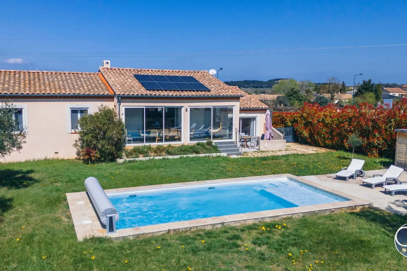 Villa moderne avec piscine dans village calme 6