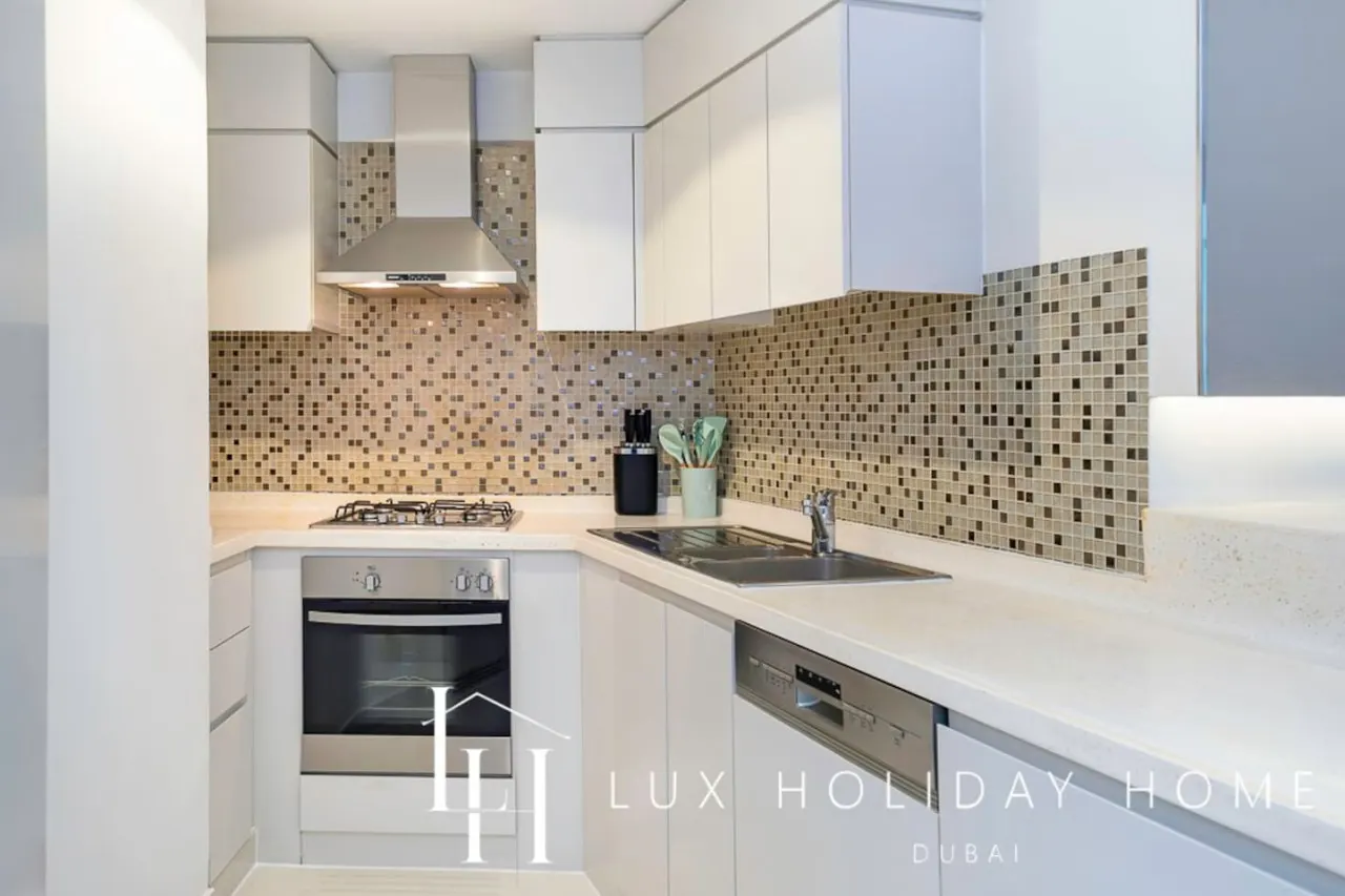 LUX The Voleo Canal View Suite 10