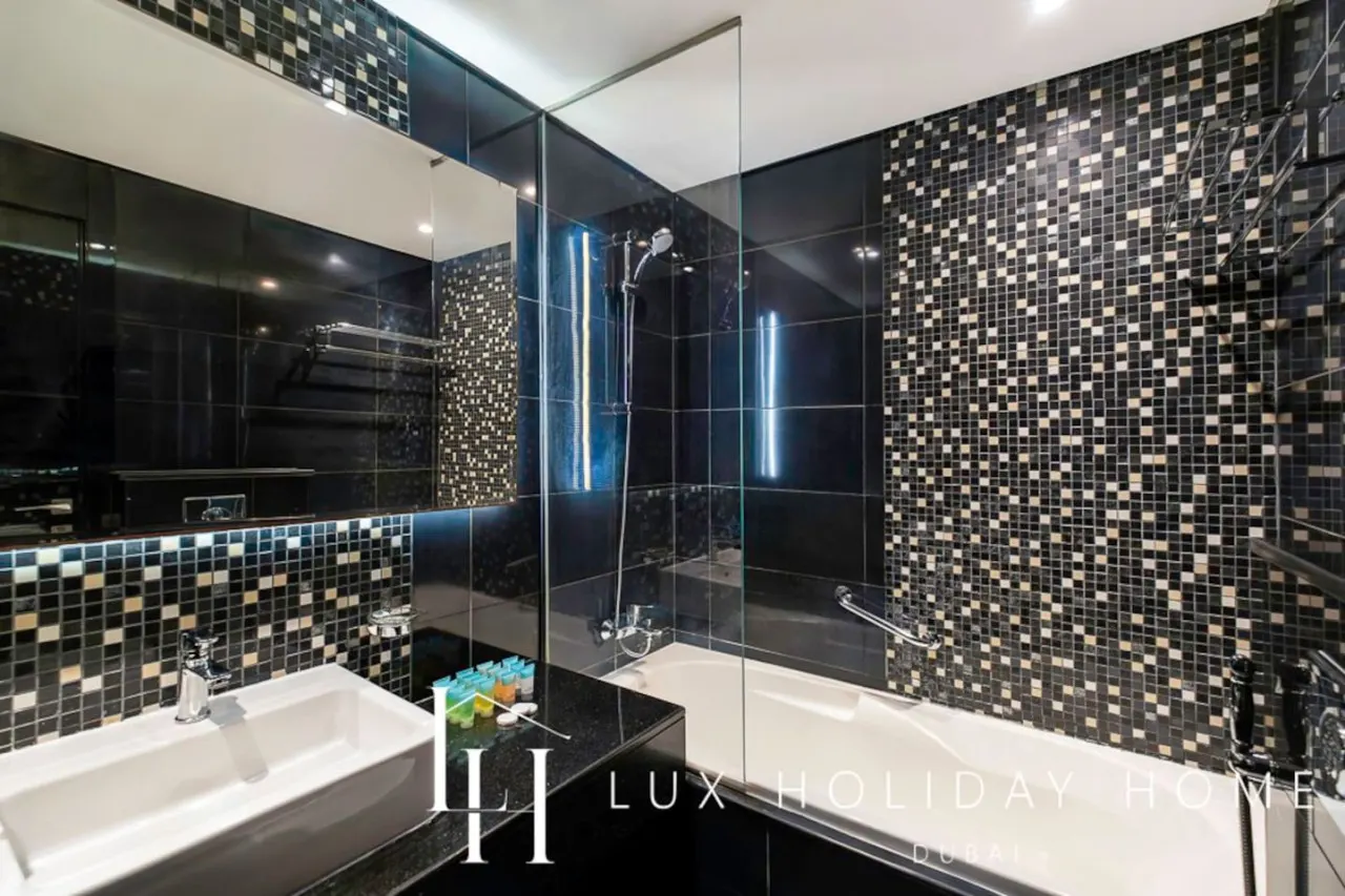 LUX The Voleo Canal View Suite 14
