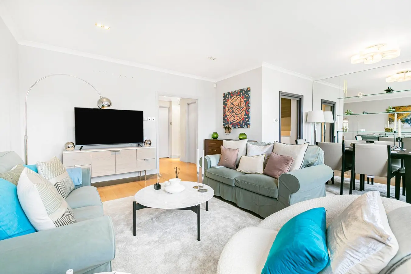 Knightsbridge 2-Bed Hyde Park Views & Elevator 9