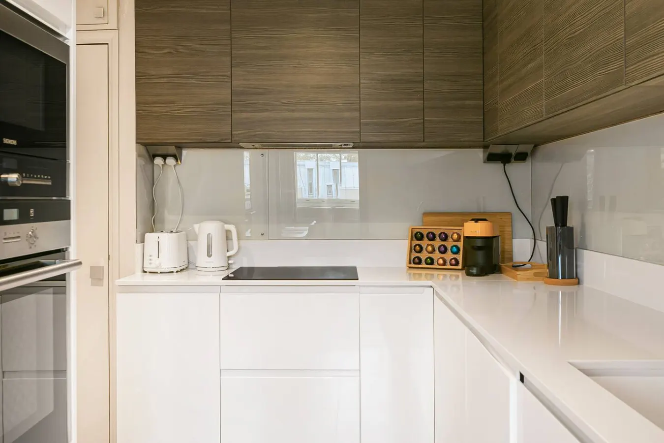 Knightsbridge 2-Bed Hyde Park Views & Elevator 18