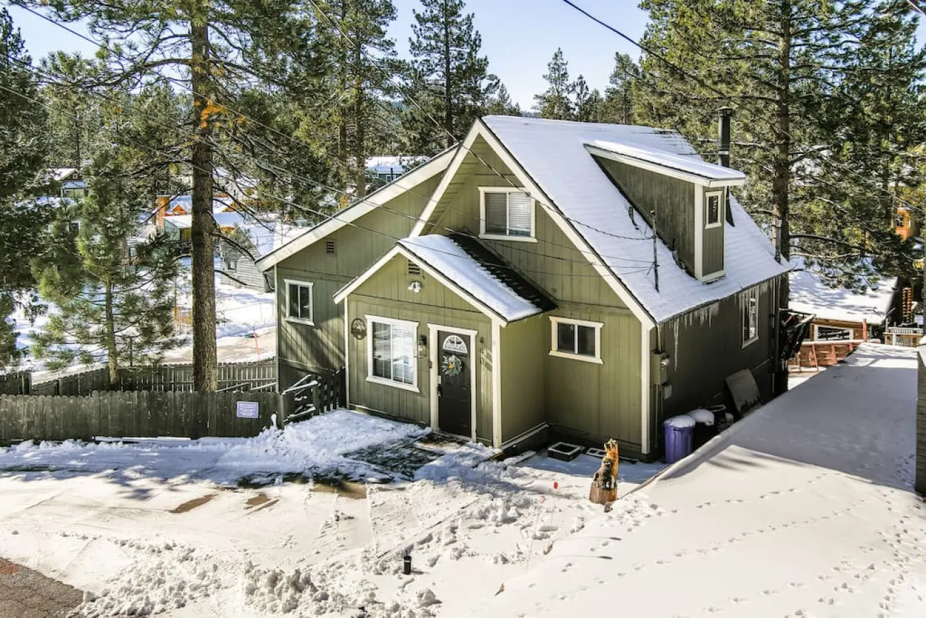Modern Lake Cabin for Family, Friends and Pets! 13
