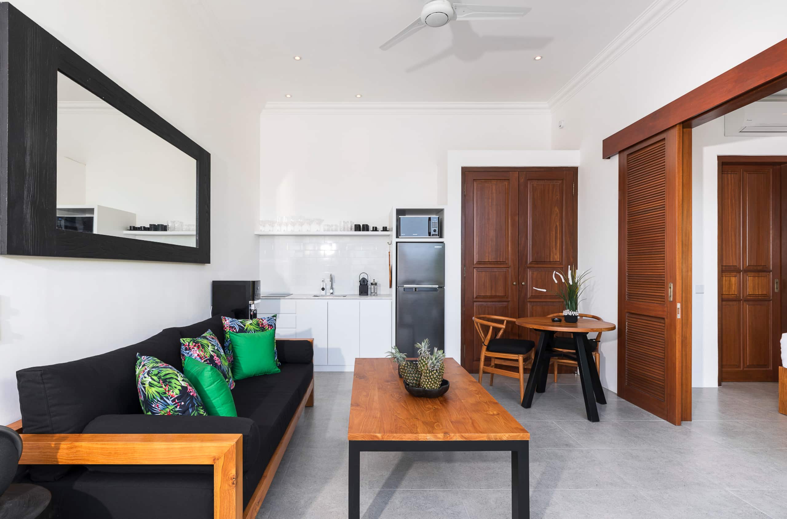 Gorgeous 1 Bed Pool Villa, Walk to Beach, Shops 12