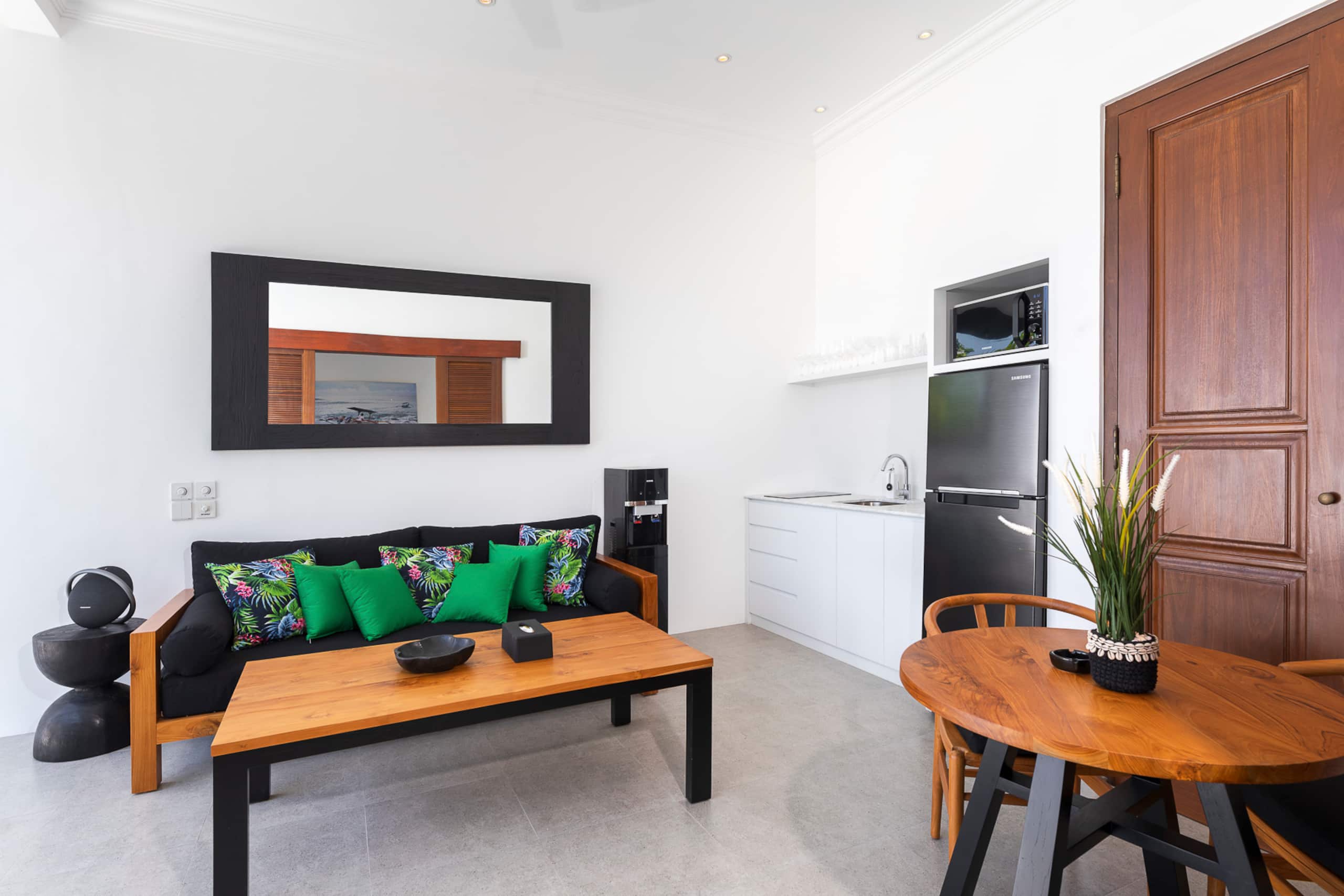 Gorgeous 1 Bed Pool Villa, Walk to Beach, Shops 9